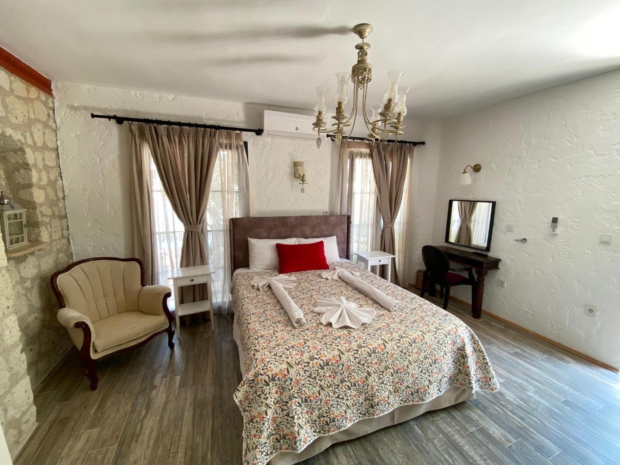 Alacati Albatross Hotel Екстер'єр фото